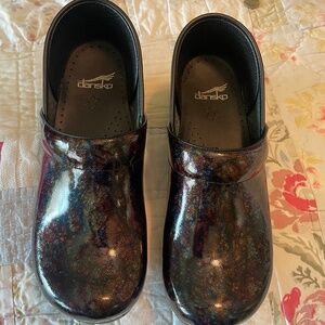 Dansko size 40